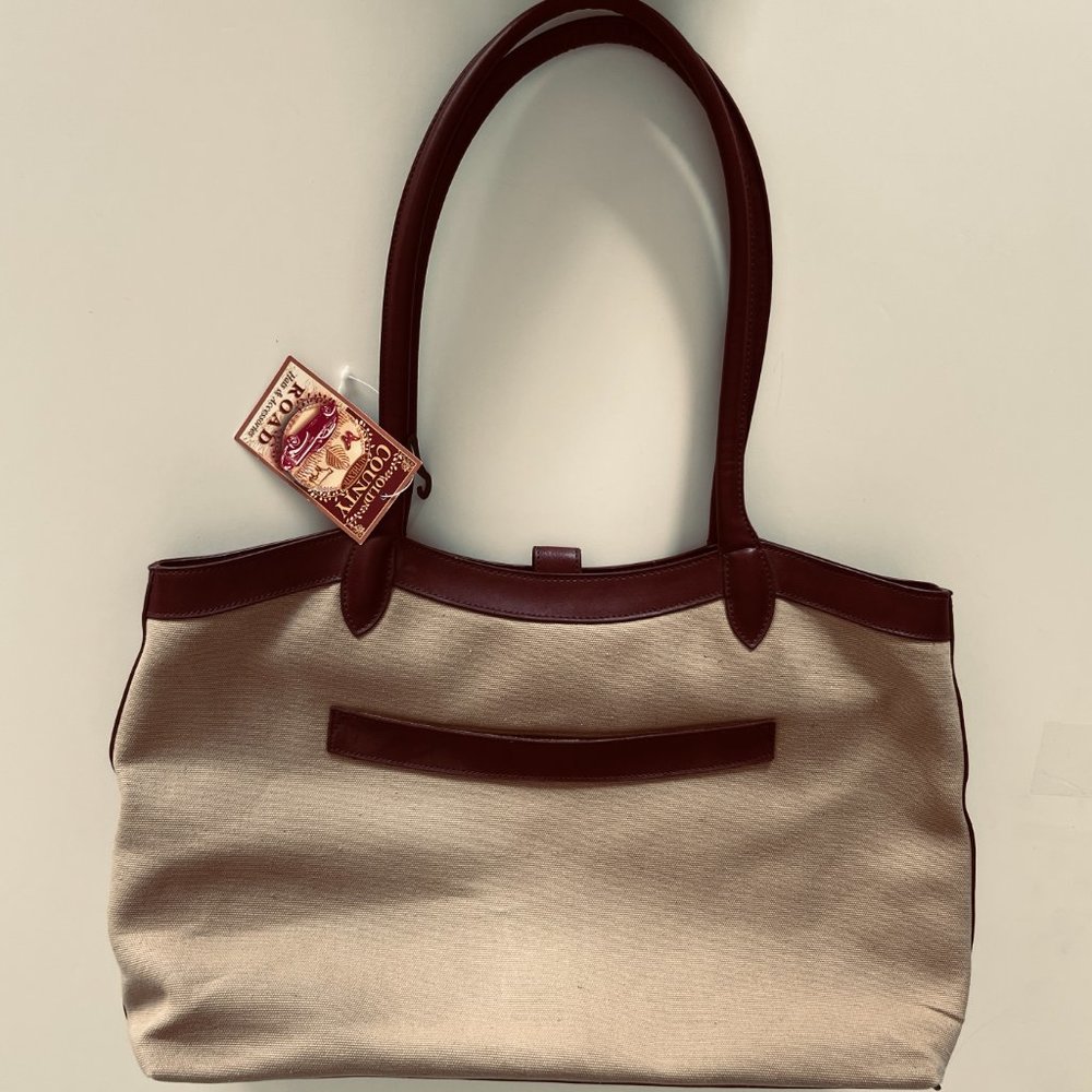 OLD COUNTRY ROAD Canvas Tote
